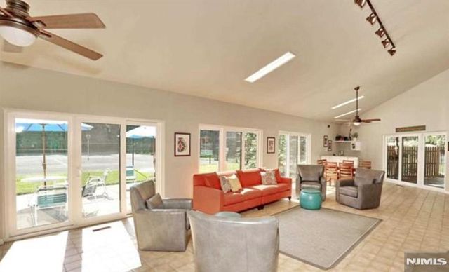 175 Winchester Court, Twp Of Washington, NJ 07676