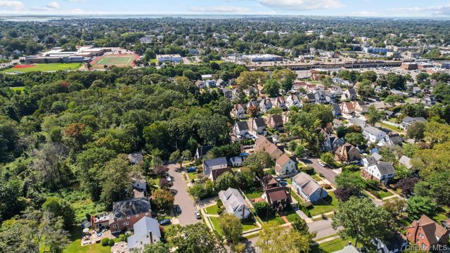 2098 Felix Court, North Baldwin, NY 11510