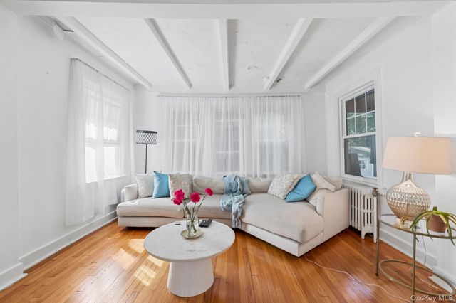 2098 Felix Court, North Baldwin, NY 11510