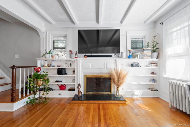 2098 Felix Court, North Baldwin, NY 11510