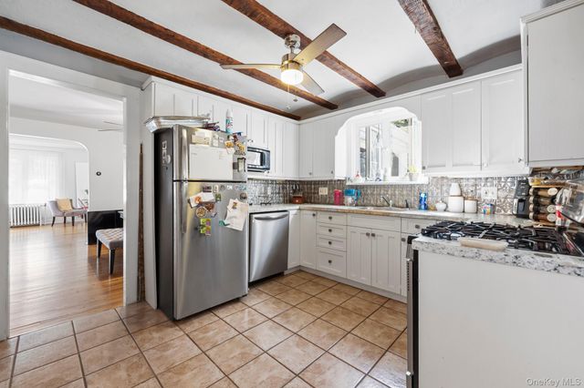 2098 Felix Court, North Baldwin, NY 11510