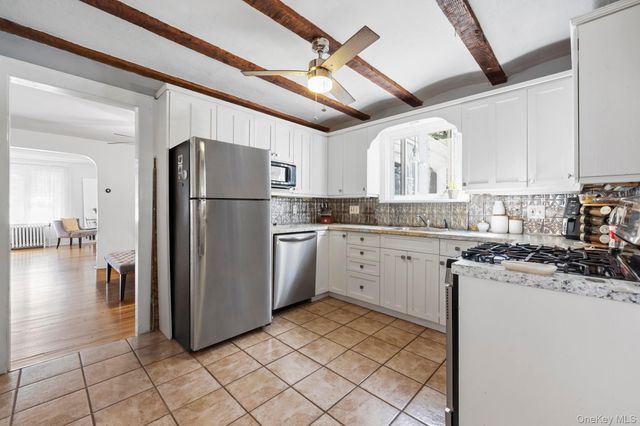 2098 Felix Court, North Baldwin, NY 11510