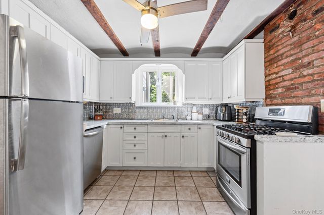 2098 Felix Court, North Baldwin, NY 11510