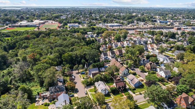 2098 Felix Court, North Baldwin, NY 11510