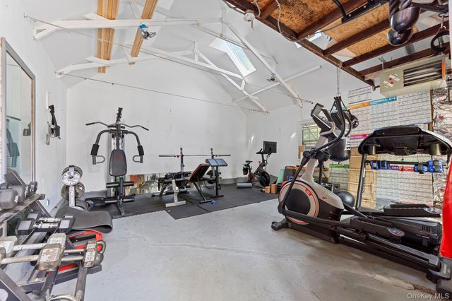 2098 Felix Court, North Baldwin, NY 11510