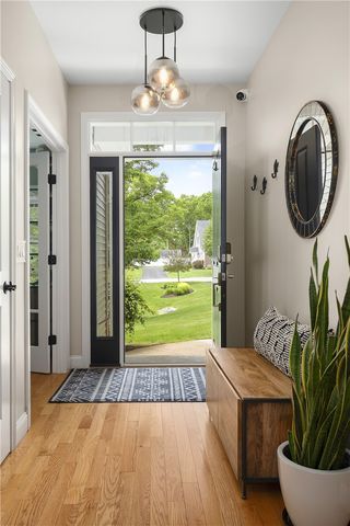 23 Crest Circle, Smithfield, RI 02917