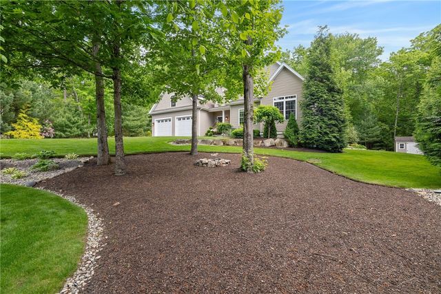 23 Crest Circle, Smithfield, RI 02917