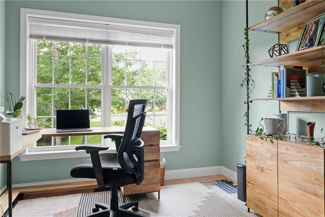 23 Crest Circle, Smithfield, RI 02917