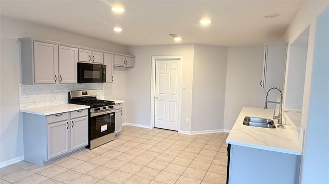 17747 Barton Point Lane, Richmond, TX 77407