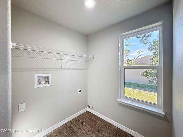 532 L M Davey Lane, Titusville, FL 32780