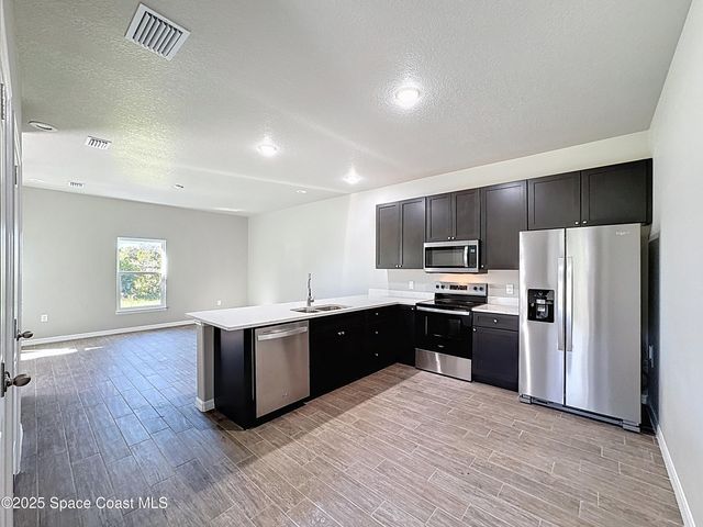 532 L M Davey Lane, Titusville, FL 32780