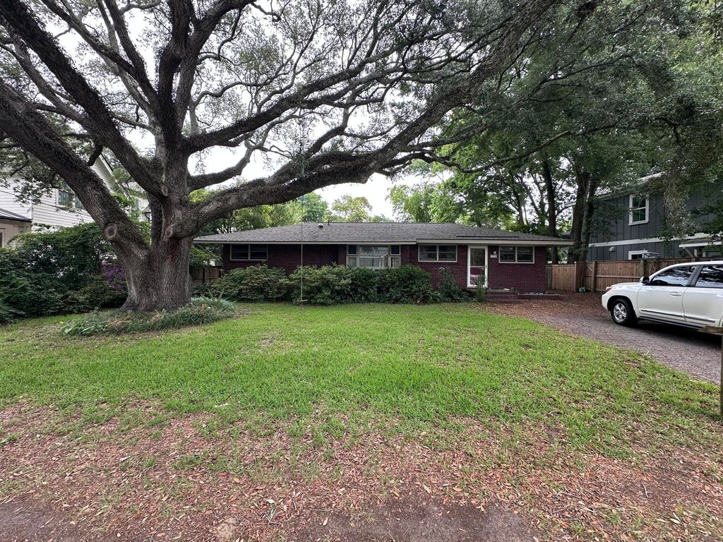 1496 Seminole Street, Mount Pleasant, SC 29464