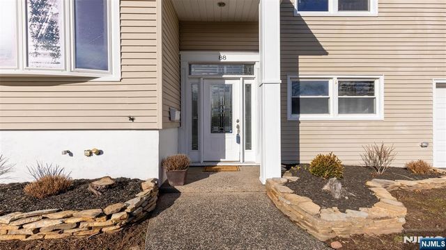 88 Cedar Road, Dumont, NJ 07628