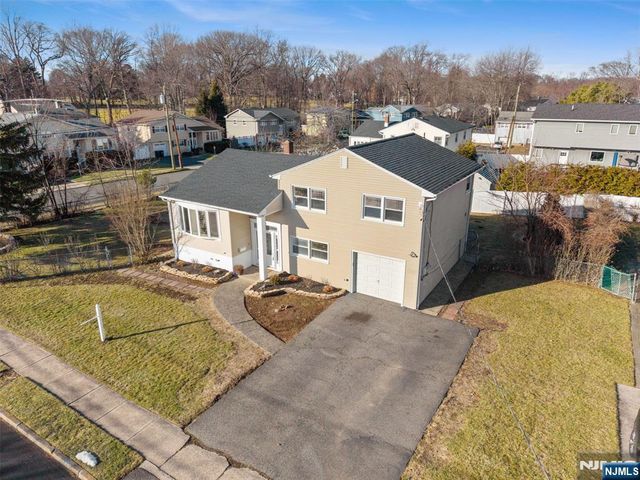 88 Cedar Road, Dumont, NJ 07628