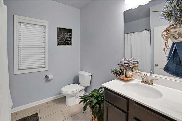 115 Creekside Bluff Way, Auburn, GA 30011