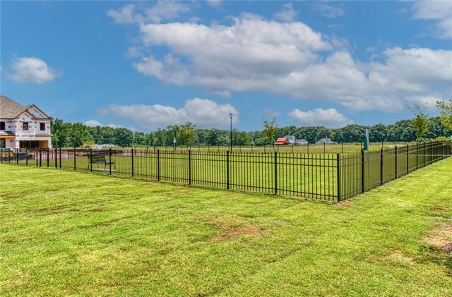 115 Creekside Bluff Way, Auburn, GA 30011