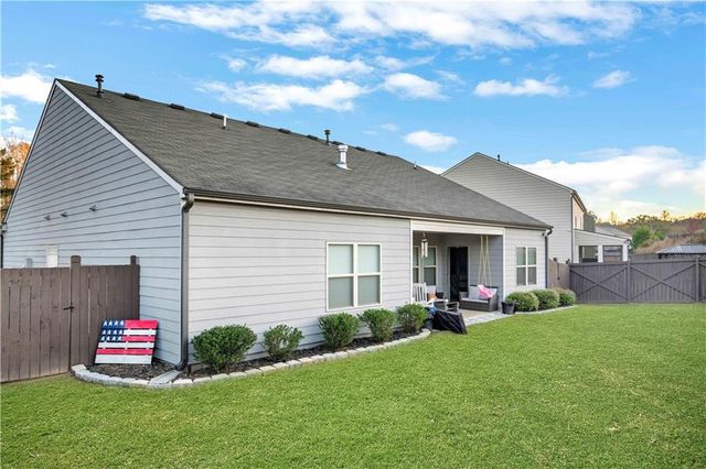 115 Creekside Bluff Way, Auburn, GA 30011