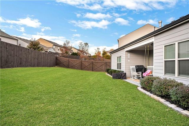 115 Creekside Bluff Way, Auburn, GA 30011