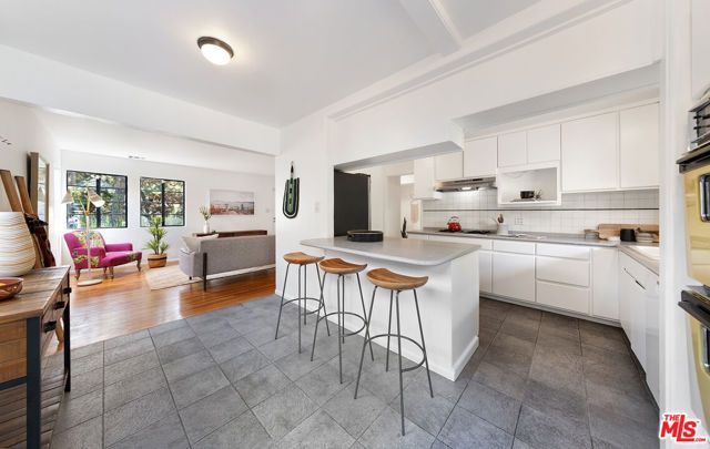 3133 Midvale Avenue, Los Angeles, CA 90034