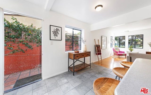 3133 Midvale Avenue, Los Angeles, CA 90034