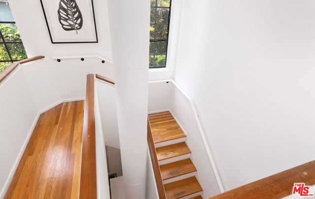 3133 Midvale Avenue, Los Angeles, CA 90034