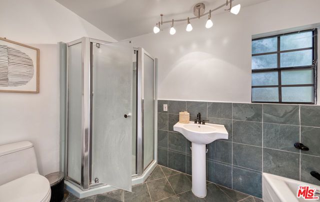 3133 Midvale Avenue, Los Angeles, CA 90034