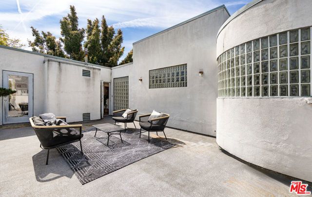 3133 Midvale Avenue, Los Angeles, CA 90034