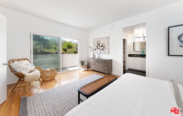 3133 Midvale Avenue, Los Angeles, CA 90034