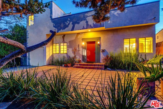 3133 Midvale Avenue, Los Angeles, CA 90034