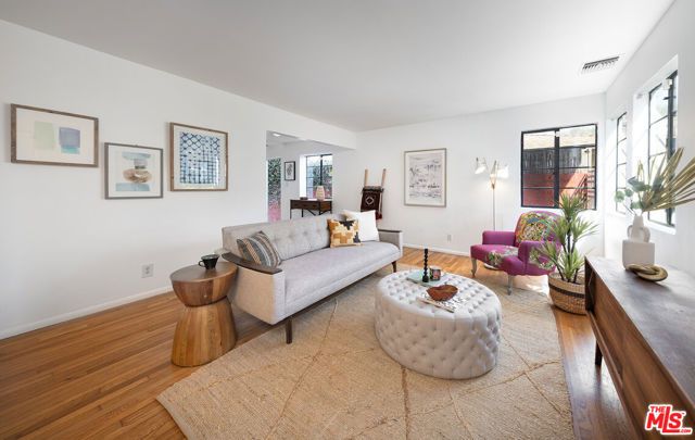 3133 Midvale Avenue, Los Angeles, CA 90034