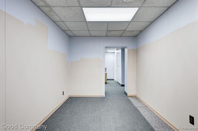 26095 W 6 Mile Road, Redford, MI 48240