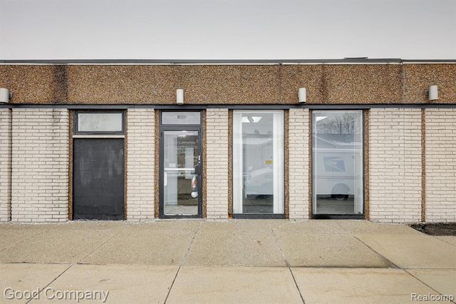 26095 W 6 Mile Road, Redford, MI 48240