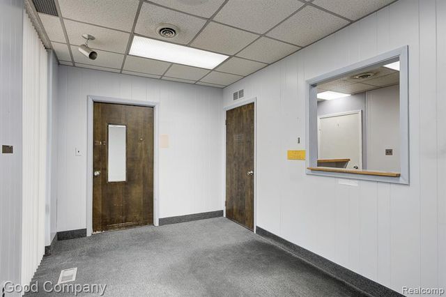 26095 W 6 Mile Road, Redford, MI 48240