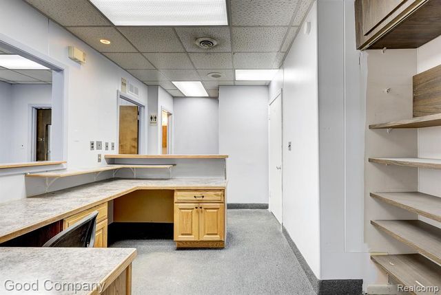 26095 W 6 Mile Road, Redford, MI 48240