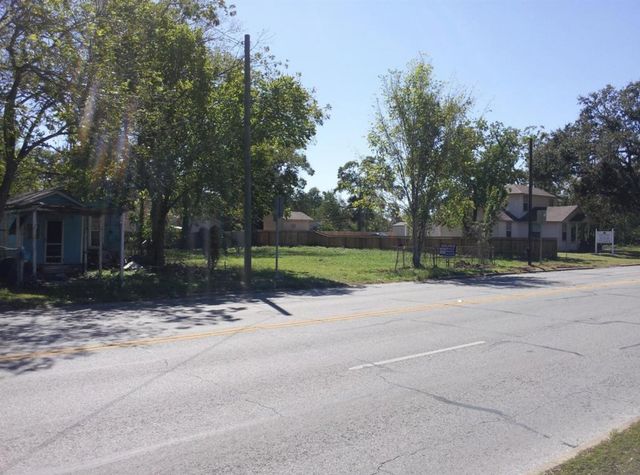 505 Austin Street, Richmond, TX 77469