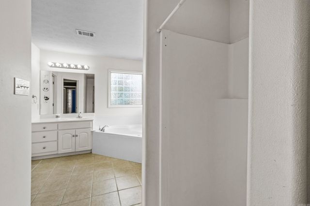40 Rosebud Circle, Cabot, AR 72076