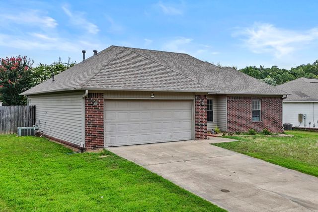 40 Rosebud Circle, Cabot, AR 72076