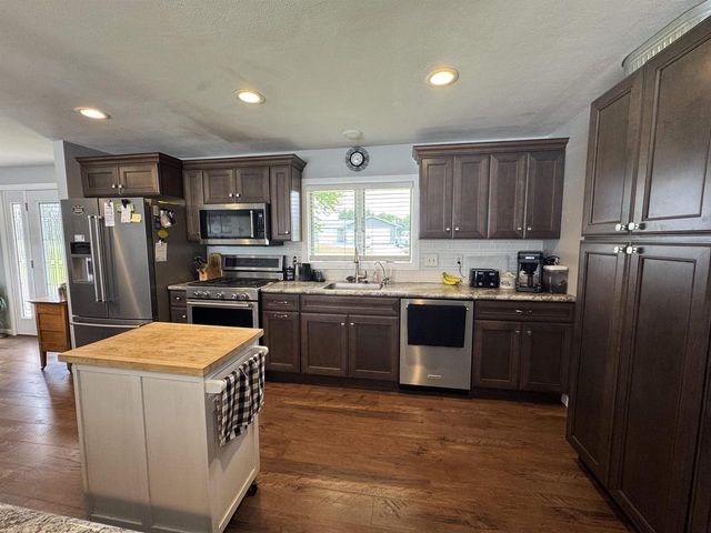 W2184 Melmar Drive, Markesan, WI 53946