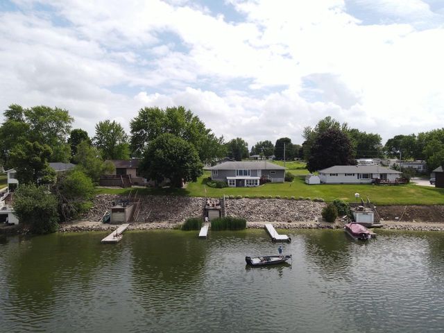 W2184 Melmar Drive, Markesan, WI 53946
