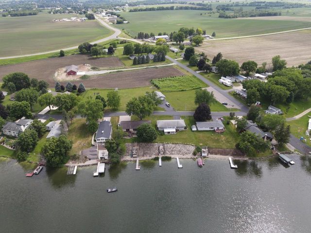 W2184 Melmar Drive, Markesan, WI 53946