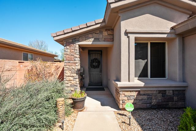 2448 N EXPEDITION DR, Washington, UT 84780