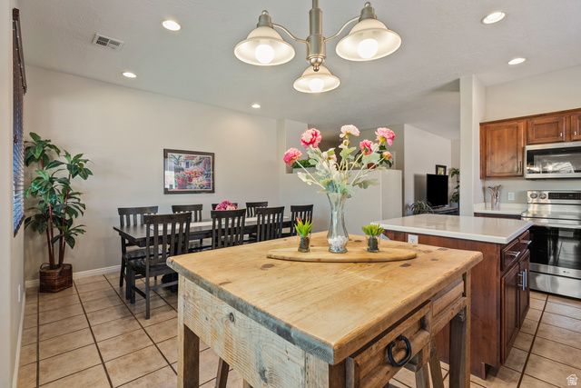 2448 N EXPEDITION DR, Washington, UT 84780