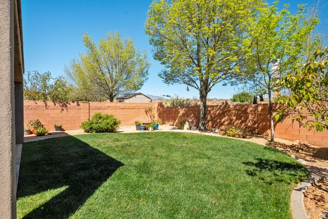 2448 N EXPEDITION DR, Washington, UT 84780