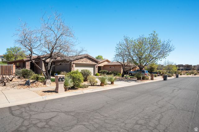 2448 N EXPEDITION DR, Washington, UT 84780