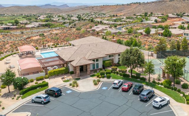2448 N EXPEDITION DR, Washington, UT 84780