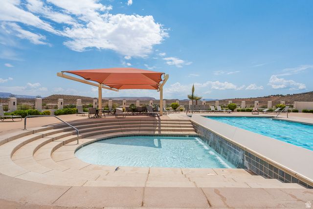 2448 N EXPEDITION DR, Washington, UT 84780