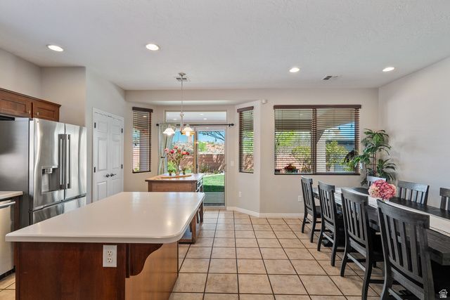 2448 N EXPEDITION DR, Washington, UT 84780