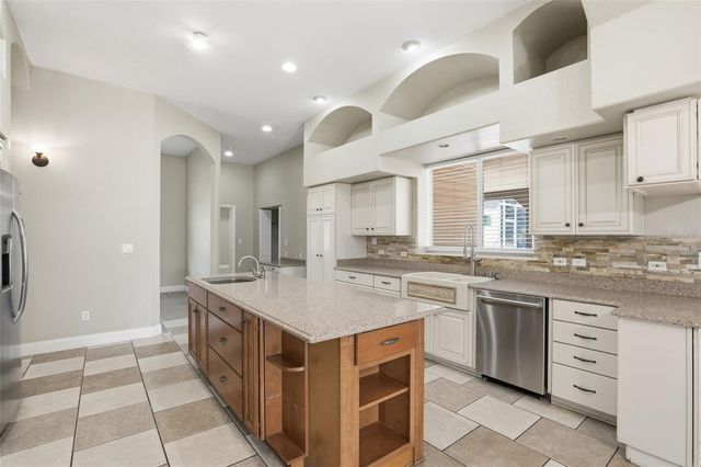 23720 HIDEOUT TRAIL, Land O Lakes, FL 34639