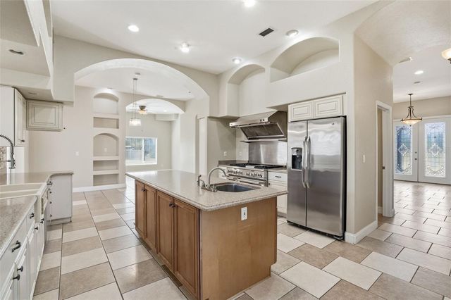 23720 HIDEOUT TRAIL, Land O Lakes, FL 34639