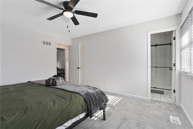 15207 S NAVAHO Drive, Olathe, KS 66062